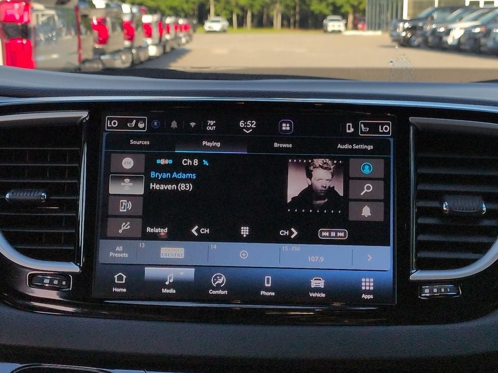 2026 Chrysler Pacifica Select