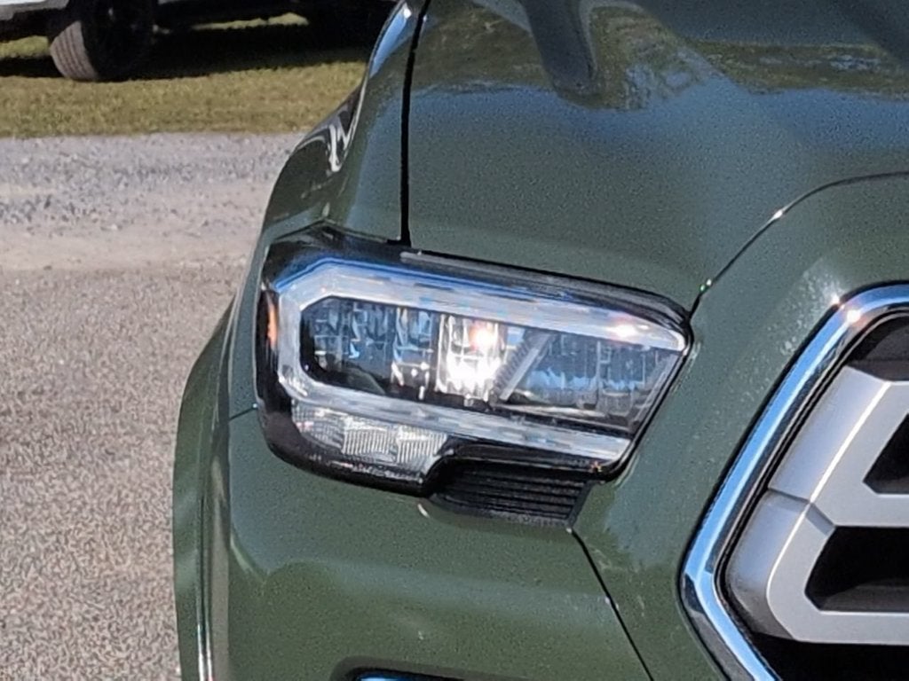 2022 Toyota Tacoma Limited V6