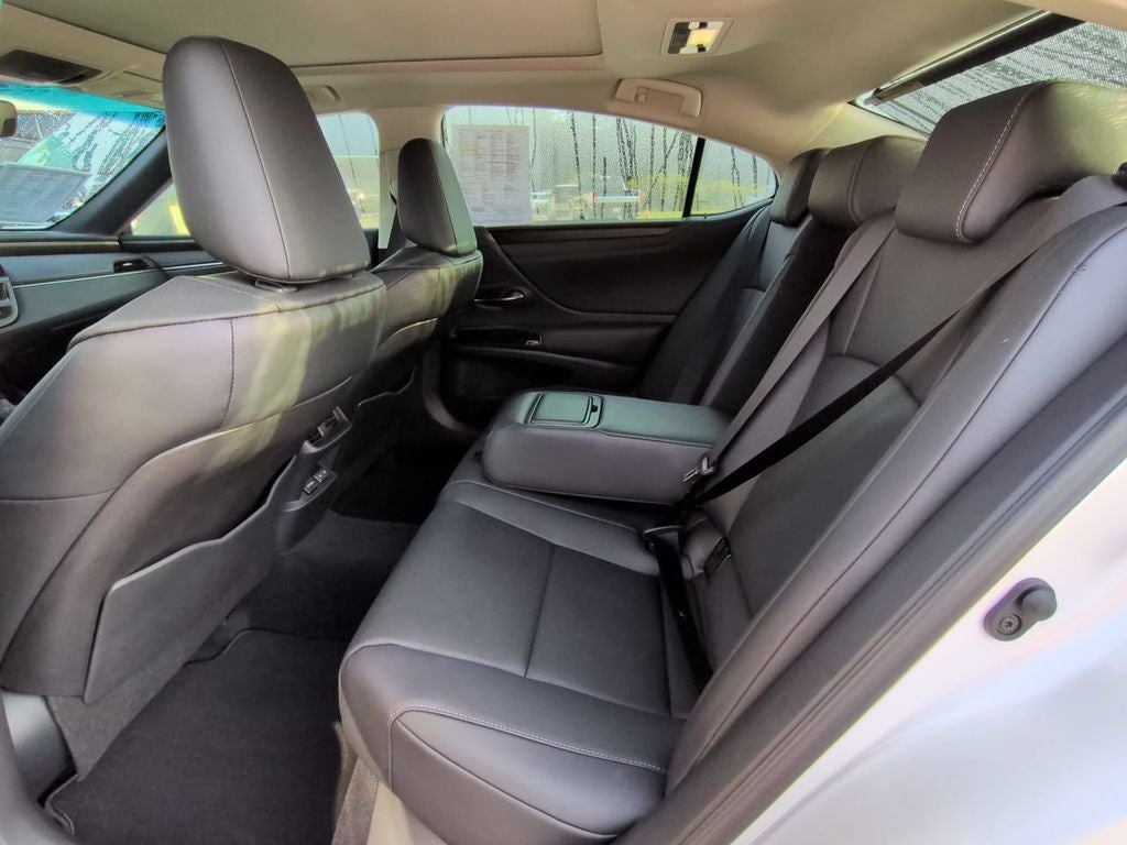 2025 Lexus ES 350