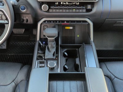 2024 Toyota Sequoia Platinum